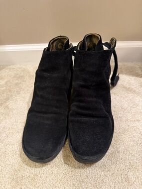 Women's Black Suede shoes by Fly London